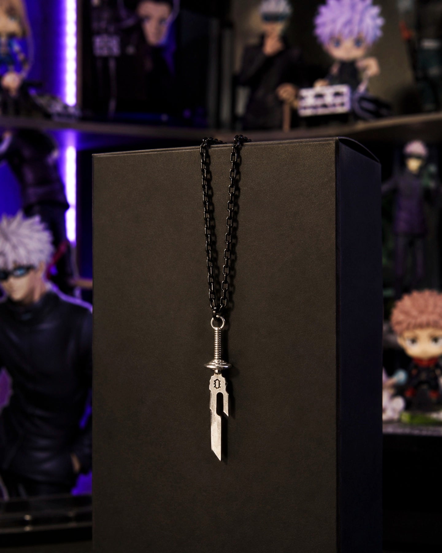 Collar Espada Invertida – Toji Fushiguro