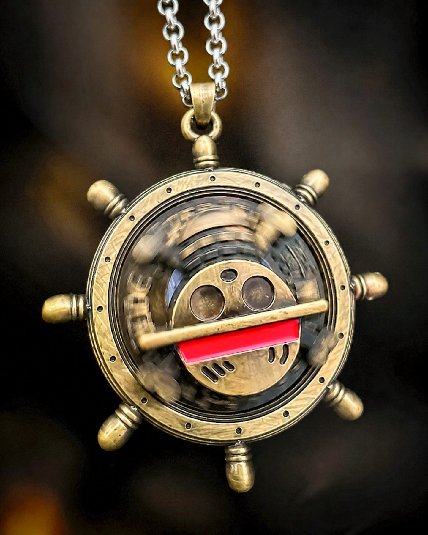 Collar Timón Pirata Giratorio – One Piece