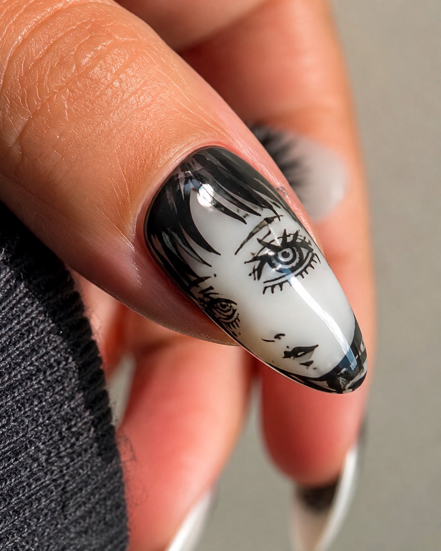 Kit Uñas press on Uzumaki – Espiral y Rostros