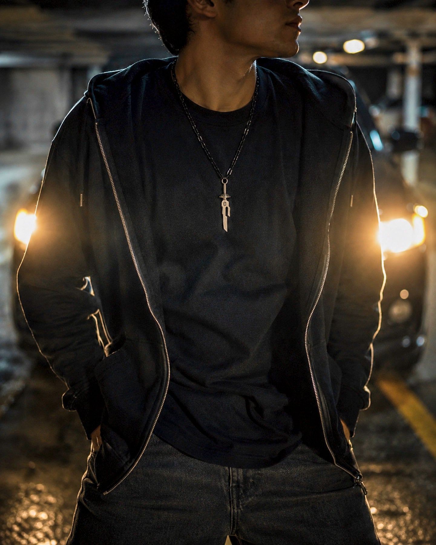 Collar Espada Invertida – Toji Fushiguro