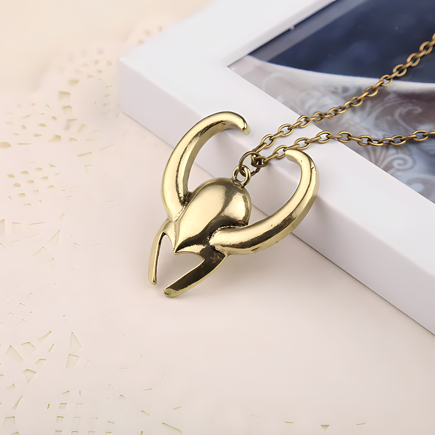 Collar Loki
