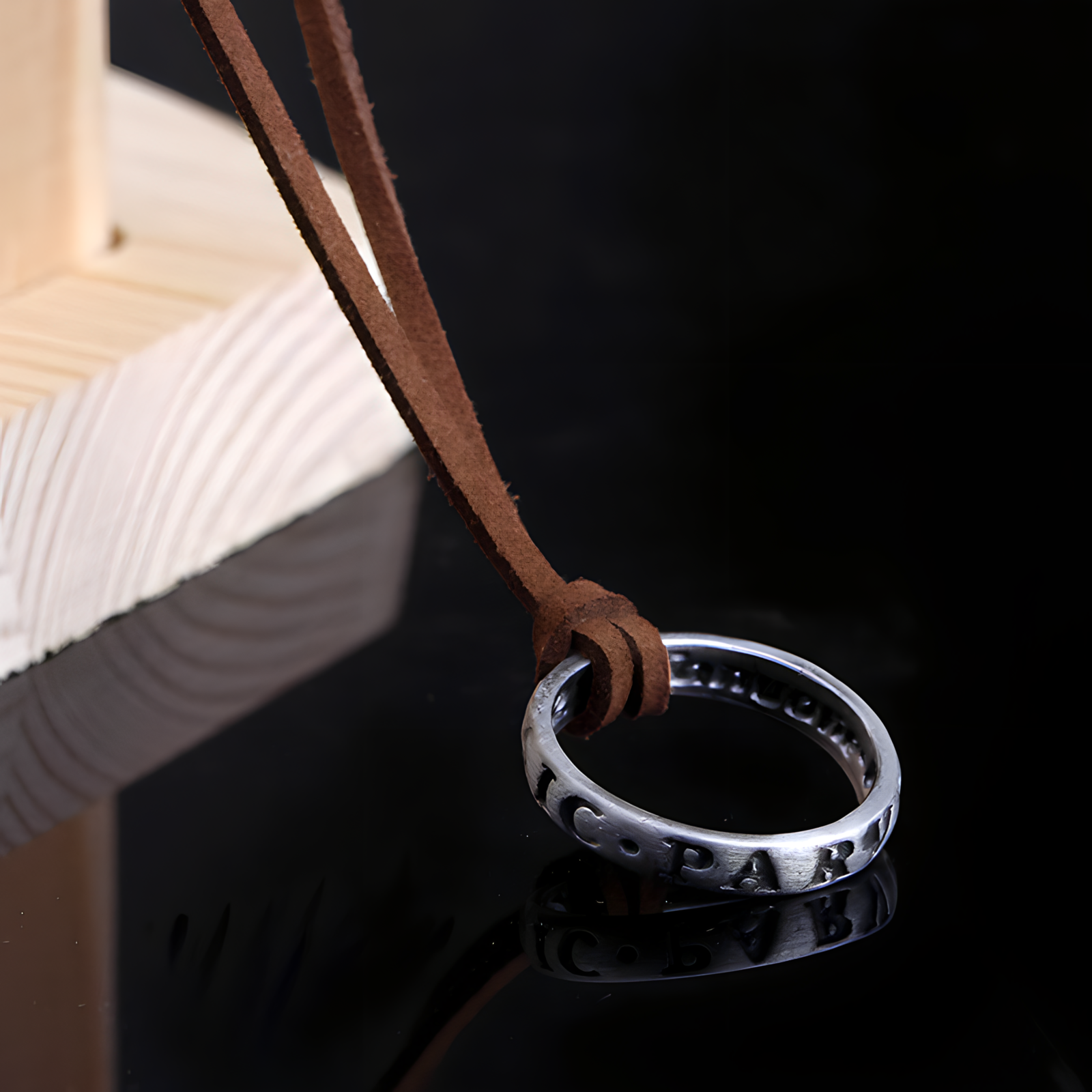 Collar Nathan Drake - Uncharted